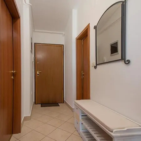 Centre Sea View Apartman *