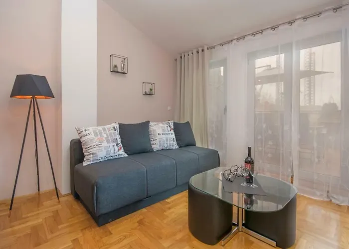 Centre Sea View Πούλα