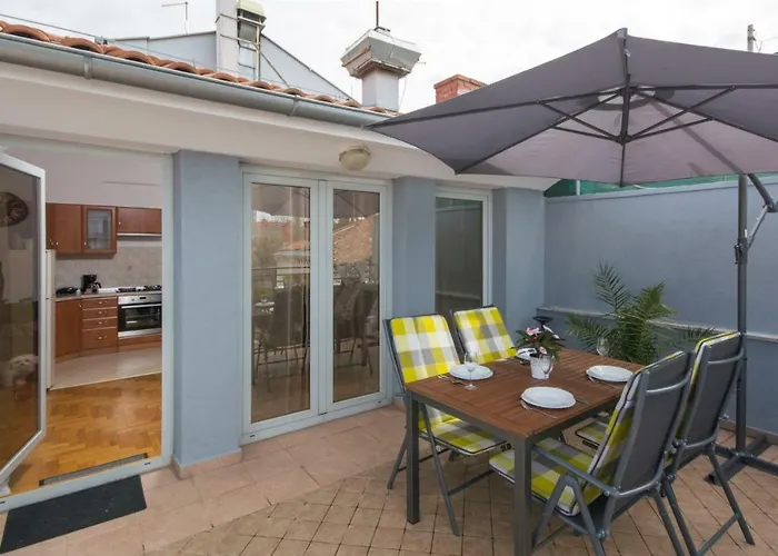 Centre Sea View Πούλα